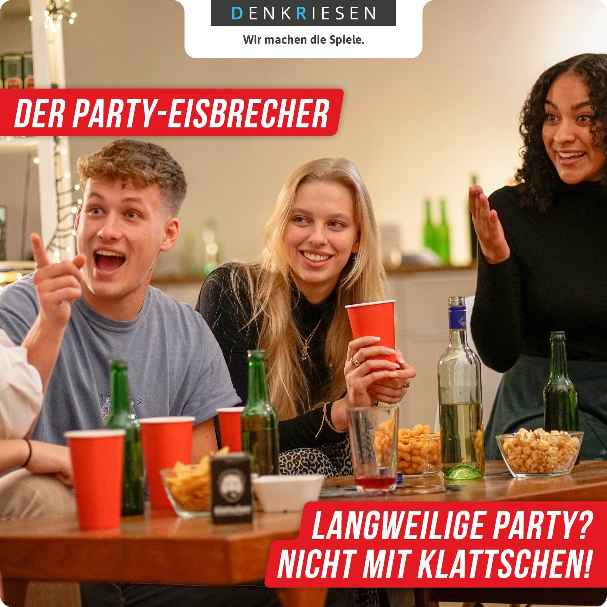 Eine Runde Klattschen während einer Party